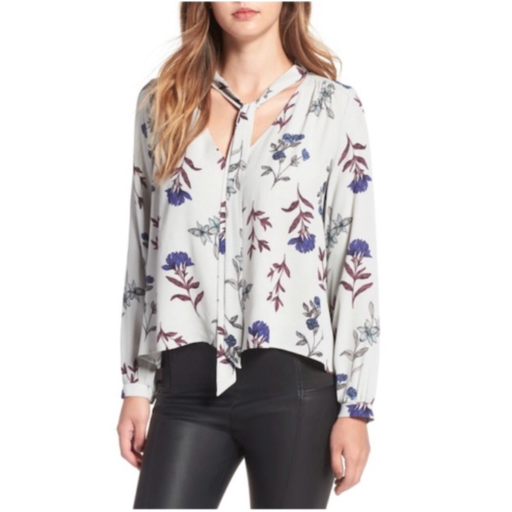 ASTR The Label Floral Print Tie-Neck Top